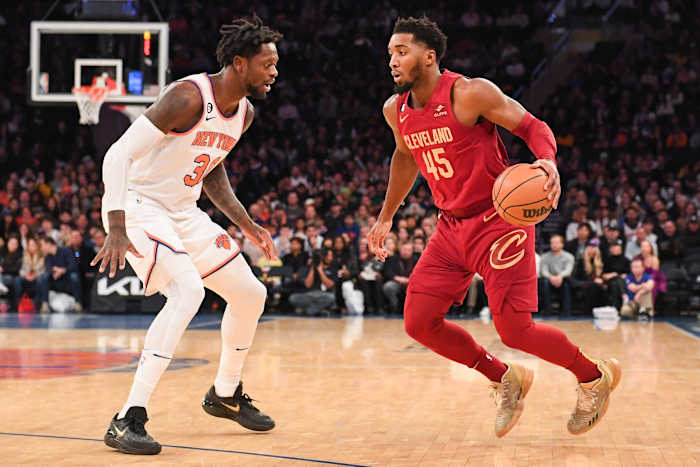 Julius Randle Donovan Mitchell Dec 4 2022